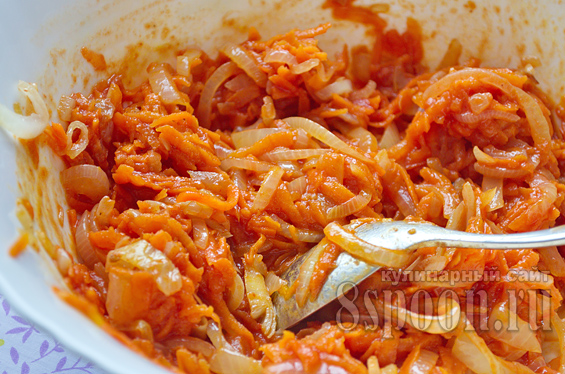 Рыба с морковью и луком в томате- рецепт с фото_05