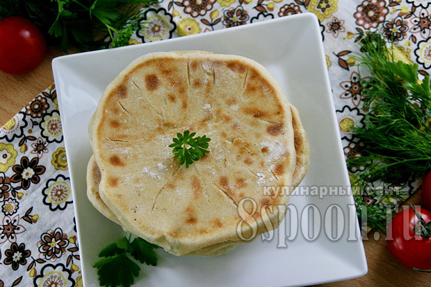Хачапури с сыром на кефире на сковородке