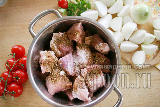 Маринад для шашлыка из свинины с уксусом и луком