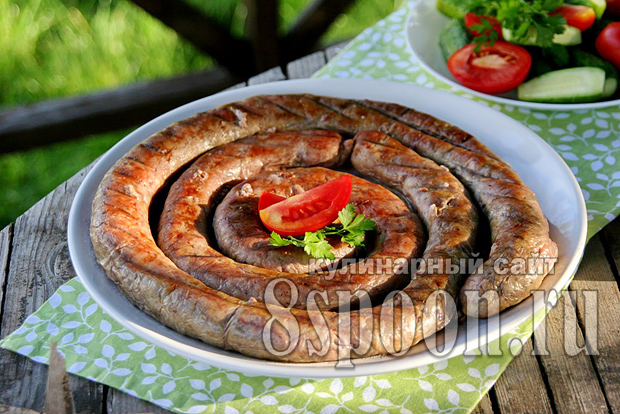 : Домашняя колбаса из свинины в кишках
