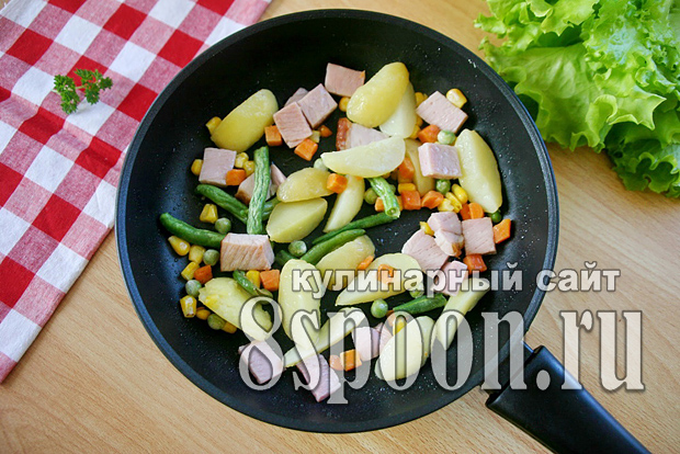 омлет на сковороде светчиной и овощами фото 5