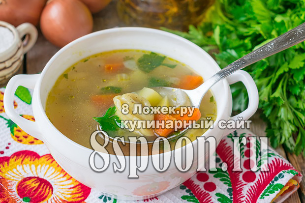Суп с пельменями  фото
